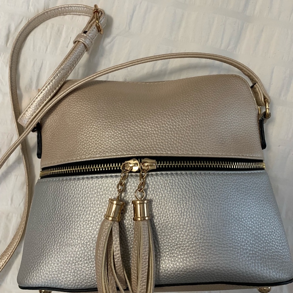 Champagne And Silver Cross Body - Picture 3 of 16